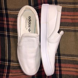 Size 9 Women’s Adidas slip ons
